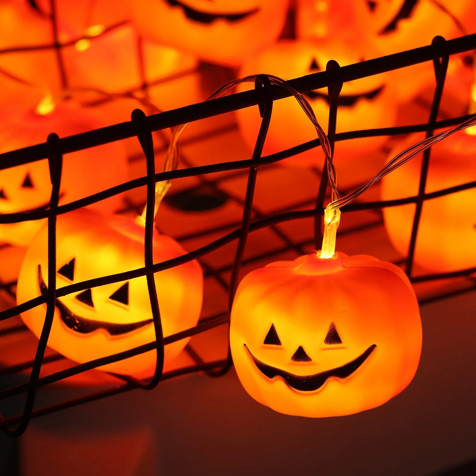 Halloween Pumpkin String Lights – 30 LED 11.8Ft Jack-O’-Lantern Lights | Battery Operated Waterproof Halloween Decorations for Indoor & Outdoor Party Use